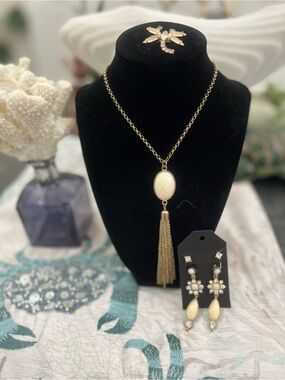 Brand New! Gold-Tone and Cream Tassel Pendant Necklace w/ Bonus Earrings